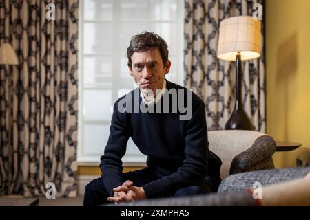 Rory Stewart, britischer Wissenschaftler, Fernsehsender, Schriftsteller und ehemaliger Diplomat und Politiker, fotografiert im Juli 2024 in London Stockfoto