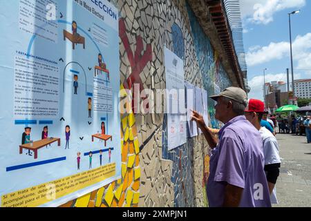 Präsidentschaftswahltag in Venezuela, an dem der derzeitige Präsident Nicolas Maduro und der Oppositionskandidat Edmundo Gonzalez Urrutia teilnahmen Stockfoto