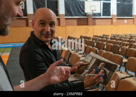 Der britische Filmregisseur und Drehbuchautor Peter Strickland stellt seinen Film Flux Gourmet am 29. Juli 2024 an der 50. Sommerfilmschule in Uherske HRA vor Stockfoto