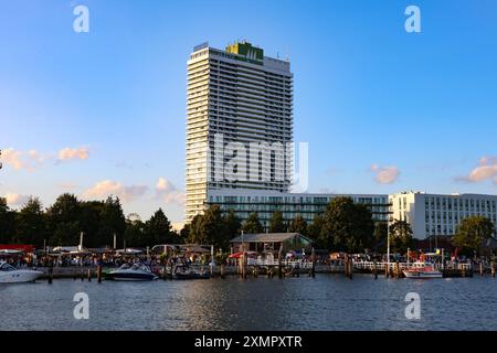 Schleswig-Holstein, Impressionen aus Travemünde, Hotel Maritim. *** Schleswig Holstein, Impressionen aus Travemünde, Hotel Maritim Stockfoto