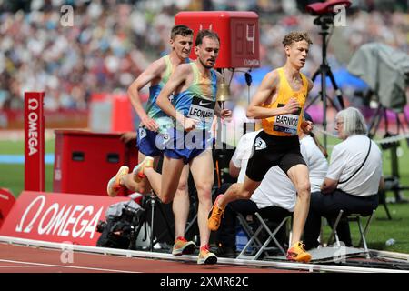 Ellis CROSS (Großbritannien), Rory LEONARD (Großbritannien), will BARNICOAT (Großbritannien), im 3000-m-Finale der Männer bei der 2024, IAAF Diamond League, London Stadium, Queen Elizabeth Olympic Park, Stratford, London, Großbritannien. Stockfoto