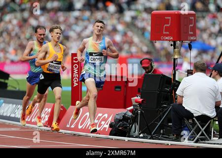 Ellis CROSS (Großbritannien), Rory LEONARD (Großbritannien), will BARNICOAT (Großbritannien), im 3000-m-Finale der Männer bei der 2024, IAAF Diamond League, London Stadium, Queen Elizabeth Olympic Park, Stratford, London, Großbritannien. Stockfoto