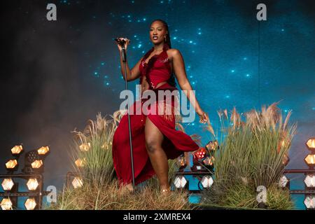 Temilade Openiyi alias tems beim Roskilde Festival 2024 Stockfoto