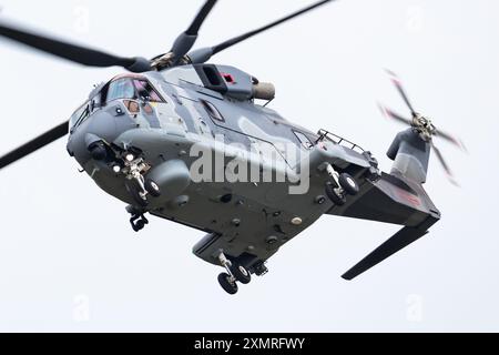 Radom, Polen - 25. August 2023: Polnische Marine Leonardo AgustaWestland AW101 Merlin Transporthubschrauber. Luftfahrt- und Militärrotorboote. Stockfoto