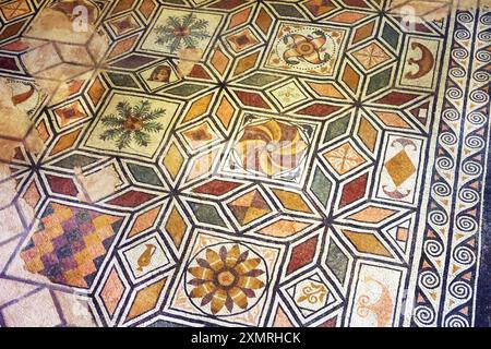 Buntes römisches Mosaik in Brescia, Italien Stockfoto