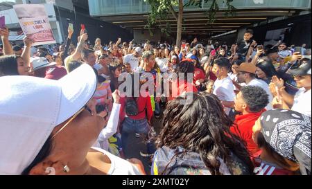 Venezolanische Bürger, die in Brasilien leben, nehmen am 29. Juli 2024 an einem Protest gegen das Wahlergebnis in der Paulista Avenue in São Paulo Teil. (Foto FAGA/SIPA USA) Credit: SIPA USA/Alamy Live News Stockfoto