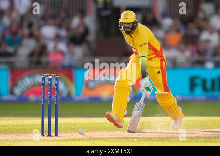 29. Juli 2024; Old Trafford Cricket Ground, Manchester, England; The Hundred Mens Cricket, Manchester Originals gegen Trent Rockets; Imad Wasim von Trent Rockets macht gerade seinen Platz Stockfoto