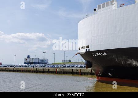 Transport von Neuwagen aus dem Hafen in Emden, Emden, 19.07.2024. Emden Deutschland *** Transport von Neuwagen vom Hafen in Emden, Emden, 19 07 2024 Emden Deutschland Copyright: xUtexGrabowskyxphotothek.dex Stockfoto