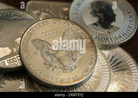 1 Dollar amerikanischer Silberadler 1 Unze. Eine reine Silbermünze der Vereinigten Staaten von Amerika. Stockfoto