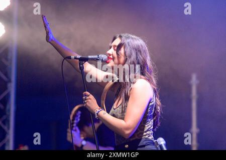 Die Mysterines spielen auf der Leadmill Stage bei Tramlines 2024 Stockfoto