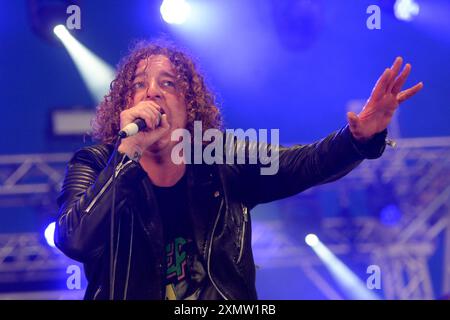 Die Pigeon Detectives spielen auf der T'Other Stage auf den Straßenbahnlinien 2024 Stockfoto