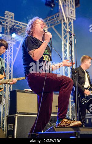 Die Pigeon Detectives spielen auf der T'Other Stage auf den Straßenbahnlinien 2024 Stockfoto