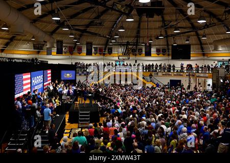 Gretchen Whitmer, zusammen mit Gouverneur Josh Shapiro, nimmt am 29. Juli 2024 in Lower Gwynned, PA, USA die Bühne für eine Kundgebung zur Unterstützung von Kamala Harris, angeführt von den Gouverneuren von Pennsylvania und Michigan. Quelle: OOgImages/Alamy Live News Stockfoto