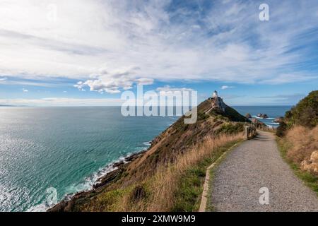 Malerischer Blick auf Nugget Point und Lighthouse, Catlins, Südinsel, Neuseeland Stockfoto