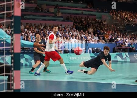 Paris, Frankreich. Juli 2024. Kosuke Yasuhira (JPN) Handball : Vorrunde der Männer Gruppenspiel A zwischen Kroatien und Japan während der Olympischen Spiele 2024 in Paris in der Pariser Süd-Paris-Arena. Quelle: Koji Aoki/AFLO SPORT/Alamy Live News Stockfoto