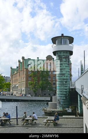 Knippelsbro Brücke über den Kanal in Richtung Christianshavn Stadtteil Kopenhagen, Dänemark, Skandinavien. Stockfoto