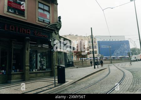 Porto, Portugal - 24. April 2024 Stadtzentrum von Porto. Hochwertige Fotos Stockfoto