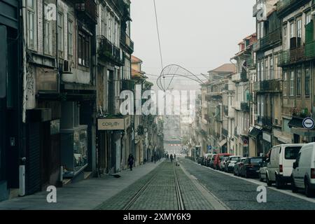Porto, Portugal - 24. April 2024 Stadtzentrum von Porto. Hochwertige Fotos Stockfoto