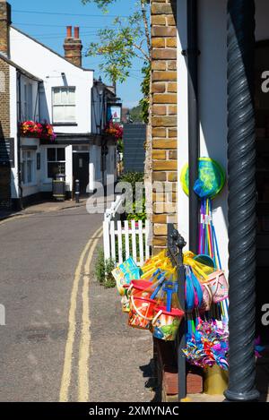 Das Old Foundry Café, Museum und Souvenirladen in Old Leigh, einem historischen Fischerdorf unterhalb von Leigh on Sea Town, Essex, Großbritannien Stockfoto