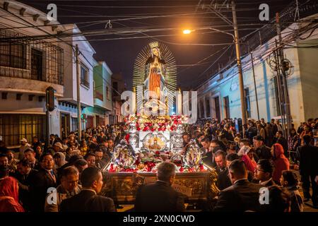 Dia de la Virgen de Guadalupe (unsere Lieben Frau von Guadalupe) Festival und Parade in Guatemala-Stadt. Stockfoto