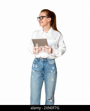 Isolierte moderne kaukasische Unternehmerin in Brille mit digitalem Tablet und lächelndem Lächeln. Stockfoto