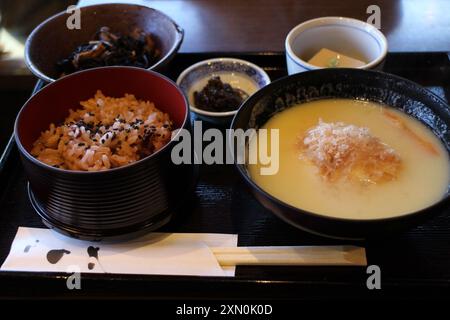 Japanische Küche : Weiße Misosuppe Mittagessen in Kyoto, Japan Stockfoto