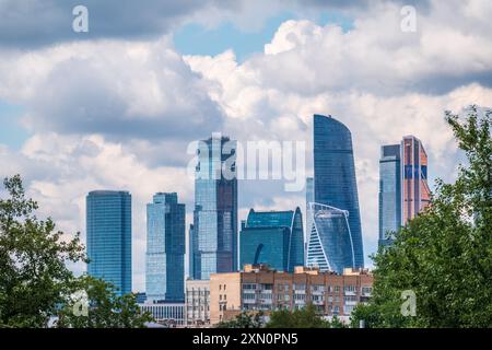 Blick auf Moskau Stadt von der Aussichtsplattform des Gorki-Parks in Moskau. Blick auf moskau Stadt vom gorki Park Stockfoto