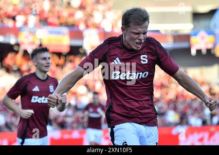 Prag, Tschechische Republik. 30. Juli 2024. MATHIAS ROSS von Sparta Praha feiert nach einem Tor in der zweiten Qualifikationsrunde der UEFA Champions League, dem zweiten Legspiel am 30. Juli 2024, in Prag in der Tschechischen Republik. (Kreditbild: © Slavek Ruta/ZUMA Press Wire) NUR REDAKTIONELLE VERWENDUNG! Nicht für kommerzielle ZWECKE! Stockfoto