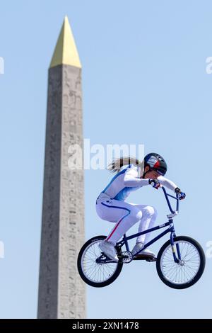 PARIS, FRANKREICH - JULI 30: Laury Perez vom Team France tritt am 4. Tag der Olympischen Spiele 2024 am Place de la Concorde am 30. Juli 2024 in Paris an. © diebilderwelt / Alamy Live News Stockfoto