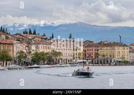 Uferpromenade in Salo am Gardasee *** die Uferpromenade in Salo am Gardasee Brescia Italien, Italien GMS11552 Stockfoto