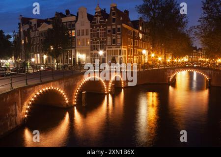 Ecke Keizersgracht und Leidsegracht in Amsterdam in den Niederlanden in Europa Stockfoto