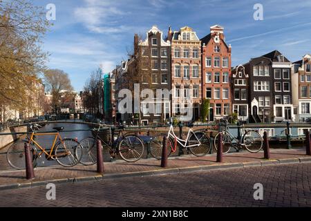 Giebelhäuser auf der Herrengracht in Amsterdam in den Niederlanden in Europa Stockfoto