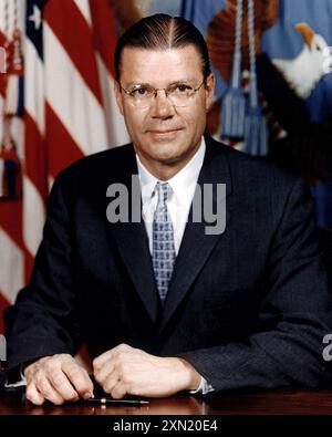 Robert McNamara (1916–2009) US-amerikanischer Regierungsbeamter, der von 1961 bis 1968 als achte US-Verteidigungsministerin fungierte Stockfoto