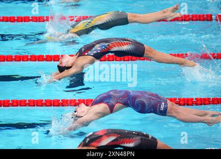 Paris, Frankreich. 30. Juli 2024. Athleten treten beim 100-m-Rückschlag-Finale der Frauen bei den Olympischen Spielen 2024 in Paris am 30. Juli 2024 an. Quelle: Xia Yifang/Xinhua/Alamy Live News Stockfoto