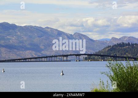 William R Bennet Brücke in Kelowna BC. Stockfoto