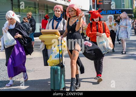 Prag, Tschechische Republik - 28. Juli 2024: Schöne Cosplay-Enthusiasten nach dem Advik-Festival in Prag. Stockfoto