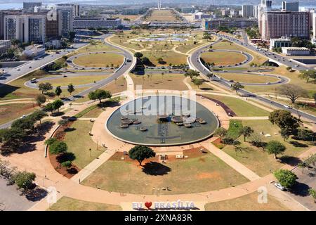 Blick vom Fernsehturm auf die Monumentalachse oder Central Avenue, UNESCO, Weltkulturerbe, Brasilia, Bundesviertel, Brasilien Stockfoto