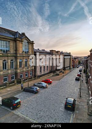 Luftaufnahme des Liverpool Institute for Performing Arts (LIPA), einer Hochschule für darstellende Kunst in Liverpool, Stockfoto