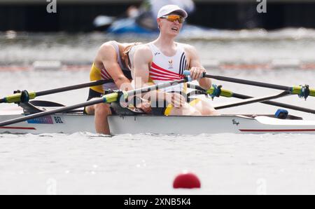 Paris, Frankreich. 31. Juli 2024. Der belgische Ruderer Niels Van Zandweghe und der belgische Ruderer Tibo Vyvey wurden am Mittwoch, den 31. Juli 2024, in Paris im Halbfinale des Leichtgewicht-Doppelskulls-Ruderturniers der Männer bei den Olympischen Spielen 2024 in Aktion gezeigt. Die Spiele der XXXIII. Olympiade finden vom 26. Juli bis 11. August in Paris statt. Die belgische Delegation zählt 165 Athleten, die in 21 Sportarten antreten. BELGA FOTO BENOIT DOPPAGNE Credit: Belga News Agency/Alamy Live News Stockfoto