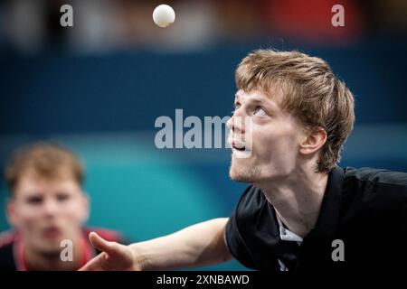 Paris, Frankrig. 31. Juli 2024. Anders Lind, Dänemark im Kampf gegen Milosz Redzimski aus Polen im Achtelfinale bei den Olympischen Spielen in Paris am Mittwoch, 31. Juli 2024. (Foto: Mads Claus Rasmussen/Ritzau Scanpix) Credit: Ritzau/Alamy Live News Stockfoto