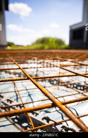 Bewehrung für Betonfundament auf einer Baustelle Stockfoto