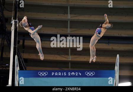 Saint Denis, Frankreich. 31. Juli 2024. Jessica Parratto und Delaney schnell aus den Vereinigten Staaten treten am 31. Juli 2024 beim Synchronfinale der Frauen an den Olympischen Spielen 2024 in Saint Denis in der Nähe von Paris an. Quelle: Zhang Yuwei/Xinhua/Alamy Live News Stockfoto