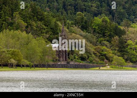 Capela de Nossa Senhora das Vitorias am Furnas-See auf der Insel Sao miguel, Portugal Stockfoto