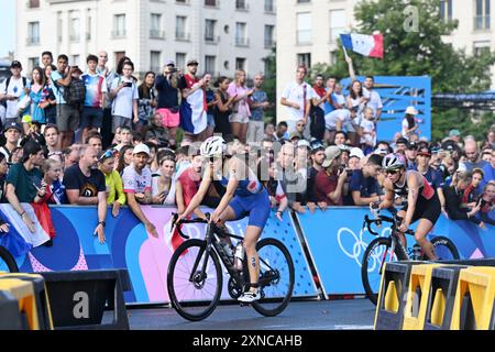Paris, Frankreich. Kredit: MATSUO. 31. Juli 2024. Yuko Takahashi (JPN) Triathlon : Frauen bei den Olympischen Spielen 2024 in Paris in Pont Alexandre. Kredit: MATSUO . K/AFLO SPORT/Alamy Live News Stockfoto