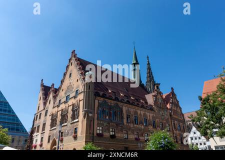 ULM, DEUTSCHLAND - 28. JULI 2024: Der Bau des Rathauses in Ulm Stockfoto