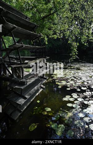 Wassermühle auf Klátovské Rameno in der Nähe von Dunajský Klátov auf der Insel Roggen Stockfoto