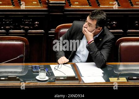 Roma, Italien. 31. Juli 2024. IL Vice presidente del Consiglio Ministro delle infrastrutture Matteo Salvini durante lo svolgimento del question time alla Camera dei Deputati a Roma, Mercoled&#xec;, 31 Luglio 2024 (Foto Mauro Scrobogna/LaPresse) der stellvertretende Premierminister und der Minister für Infrastruktur Matteo Salvini anlässlich der Fragestunde in der Abgeordnetenkammer in Rom, Mittwoch, Juli 31 2024. (Foto: Mauro Scrobogna/LaPresse) Credit: LaPresse/Alamy Live News Stockfoto