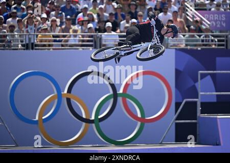 Versailles, Frankreich. 31. Juli 2024. Olympia, Paris 2024, Radfahren, BMX, Freestyle, Männer, Finale, Kieran Reilly aus Großbritannien in Aktion. Quelle: Sina Schuldt/dpa/Alamy Live News Stockfoto