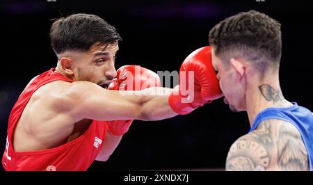 Paris, Frankreich. 31. Juli 2024. Der belgische Boxer Vasile Ustulroi wurde am Mittwoch, 31. Juli 2024 in Paris, Frankreich, während eines Boxkampfes zwischen australischem Senior und belgischem Usturoi, dem Achtelfinale der 57-kg-Kategorie der Männer bei den Olympischen Spielen 2024, dargestellt. Die Spiele der XXXIII. Olympiade finden vom 26. Juli bis 11. August in Paris statt. Die belgische Delegation zählt 165 Athleten, die in 21 Sportarten antreten. BELGA FOTO BENOIT DOPPAGNE Credit: Belga News Agency/Alamy Live News Stockfoto