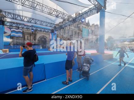 GENIESSEN SIE DIE OLYMPISCHEN SPIELE IN PARIS Stockfoto